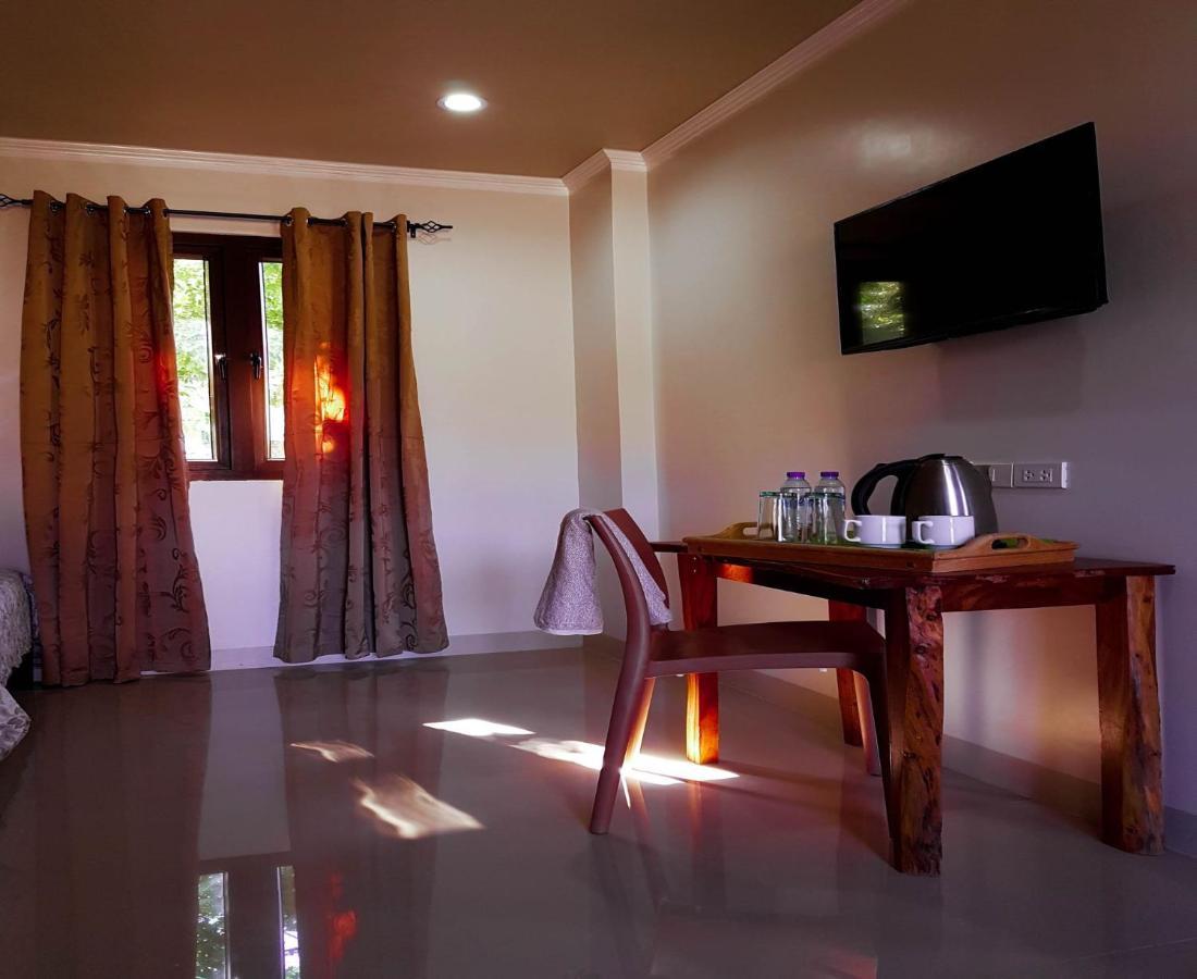 Casa Victoria Resort And Restaurant Pagudpud Extérieur photo